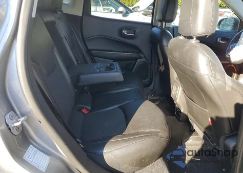 2019 Jeep Compass Trailhawk z USA, uszkodzony, nr VIN 3C4NJDDB0KT713024